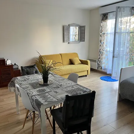Appartement Disneyland Paris Val D'Europe La Vallee Village Parking 500M Gare Val D'Europe Montévrain Buitenkant foto
