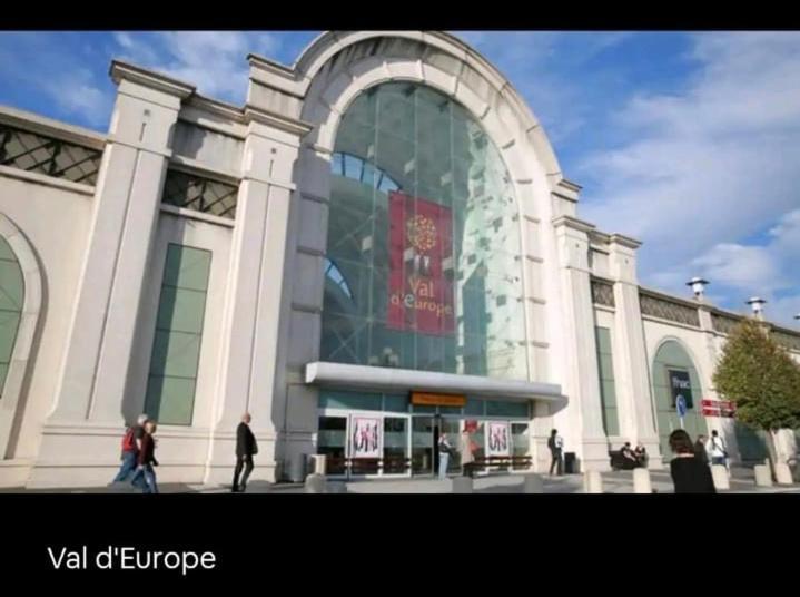 Appartement Disneyland Paris Val D'europe La Vallee Village Parking 500m Gare Val D'europe